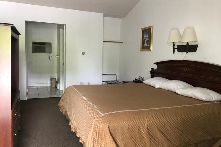 Room 5 of 36