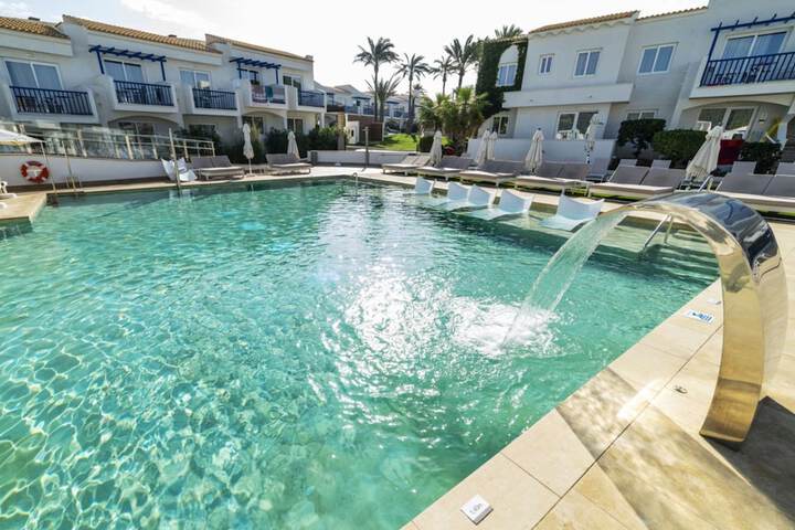 Pool 62 of 110