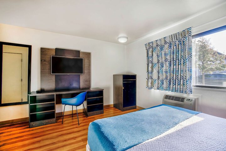 Room 33 of 56