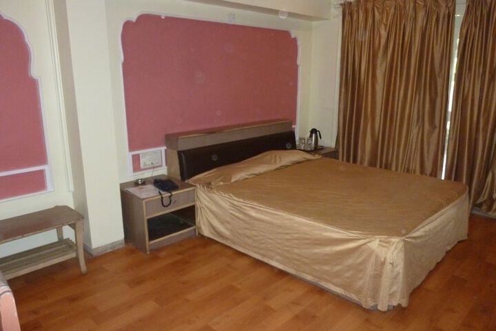 Room 11 of 45