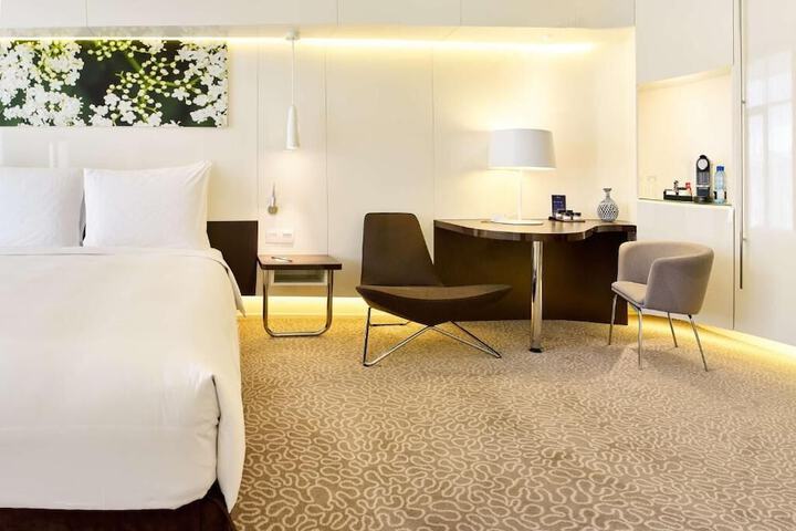 Room 3 of 50
