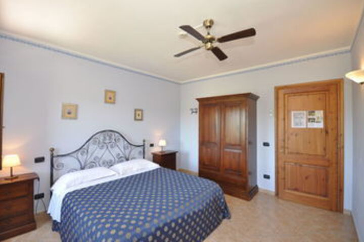 Room 28 of 43