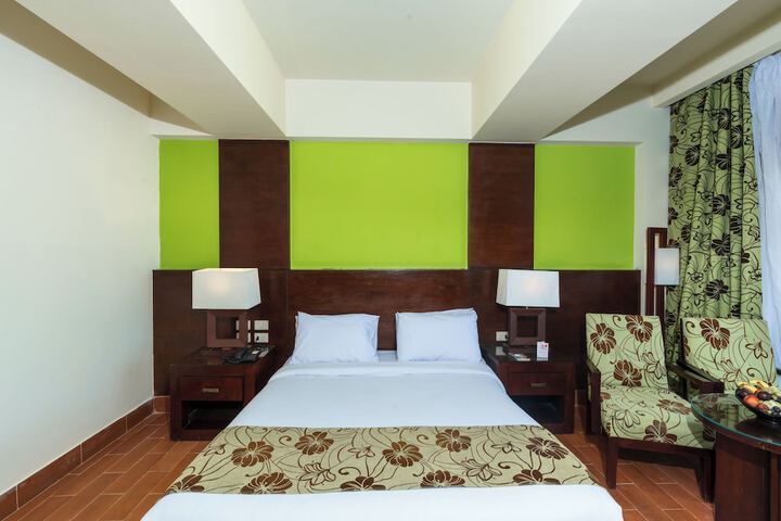 Room 10 of 52