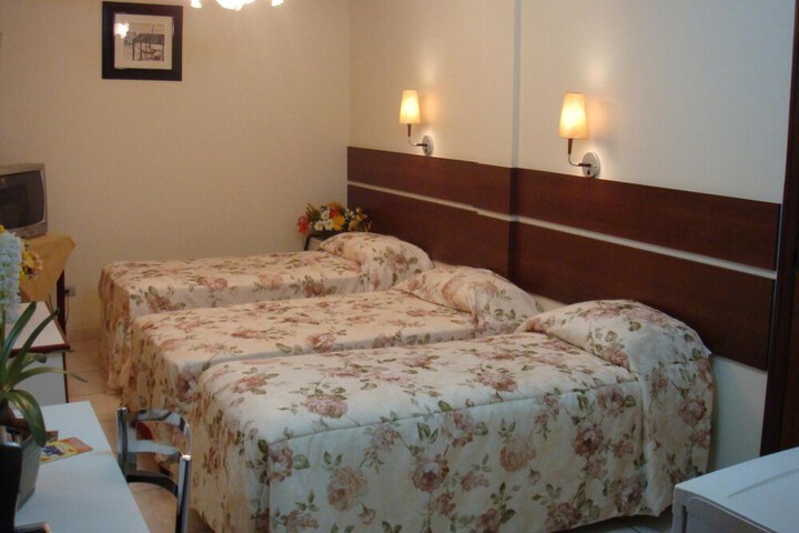 Room 16 of 44