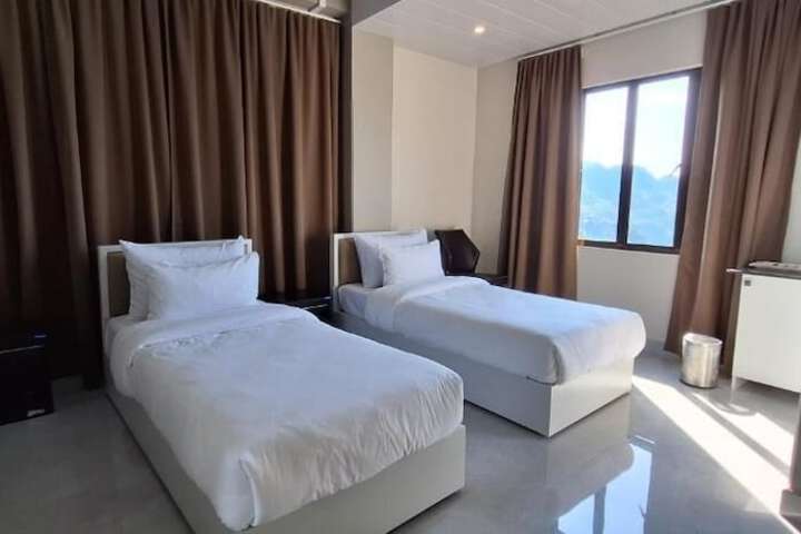 Room 10 of 58