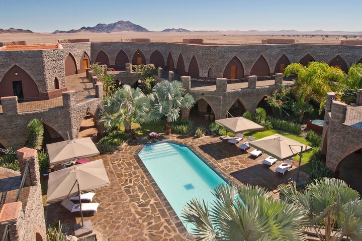 Hotel Pool