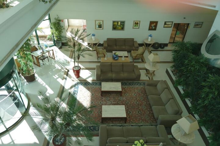 Guest Lobby