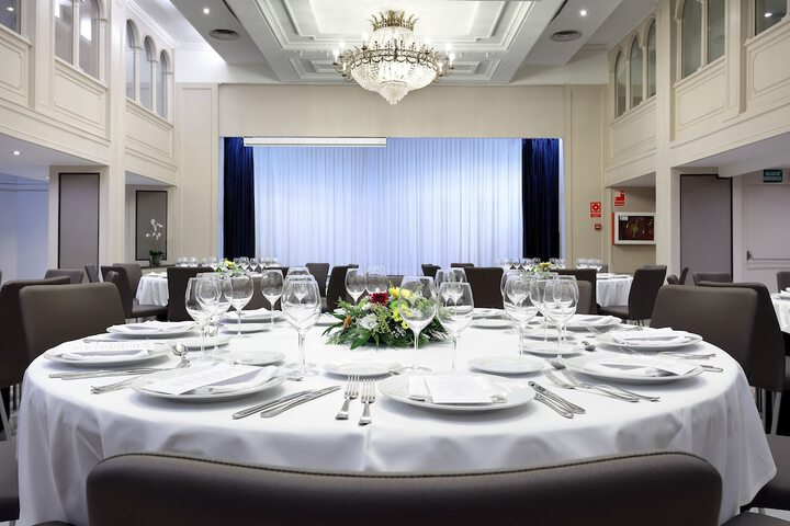 Ballroom/Hall 69 of 84