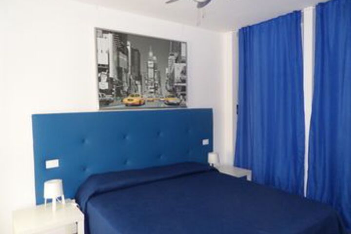 Room 15 of 25