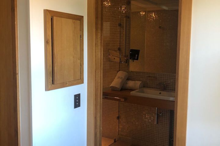 Room 36 of 105
