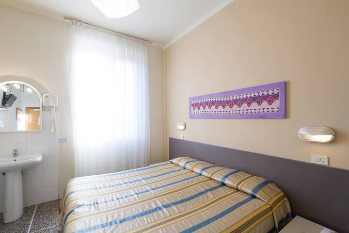 Room 5 of 36
