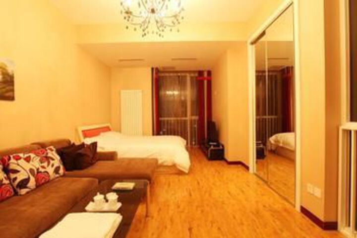 Room 13 of 42