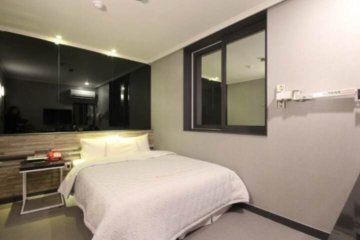 Room 74 of 118