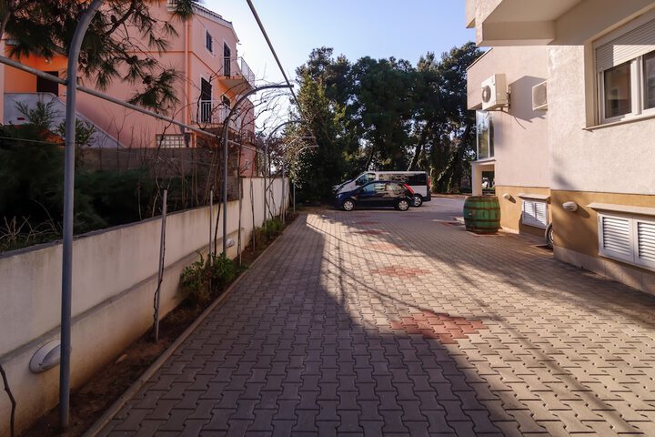 Property Grounds 54 of 60