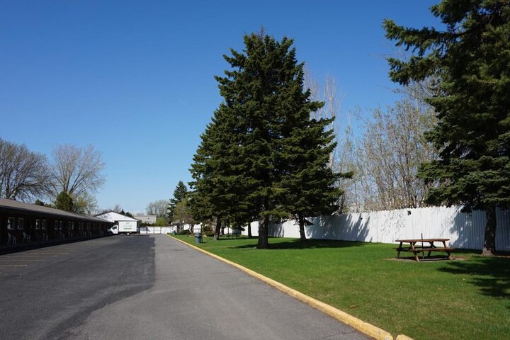 Property Grounds 30 of 40