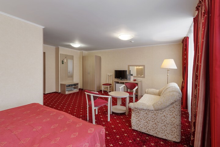 Room 10 of 46