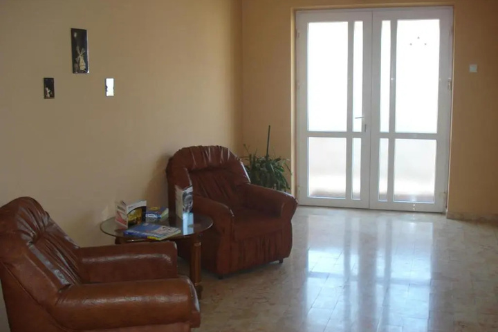 Room 3 of 3