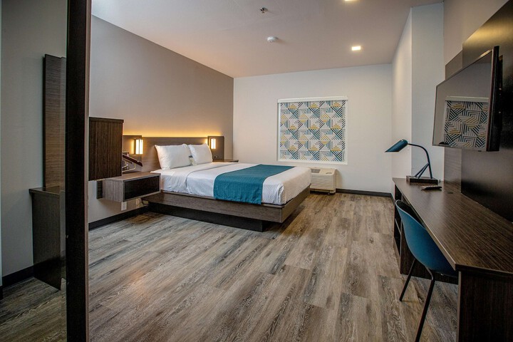 Room 15 of 47