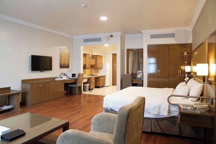 Room 32 of 75