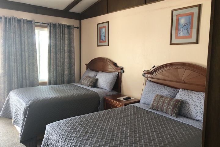 2 Double Beds (2 of 10)