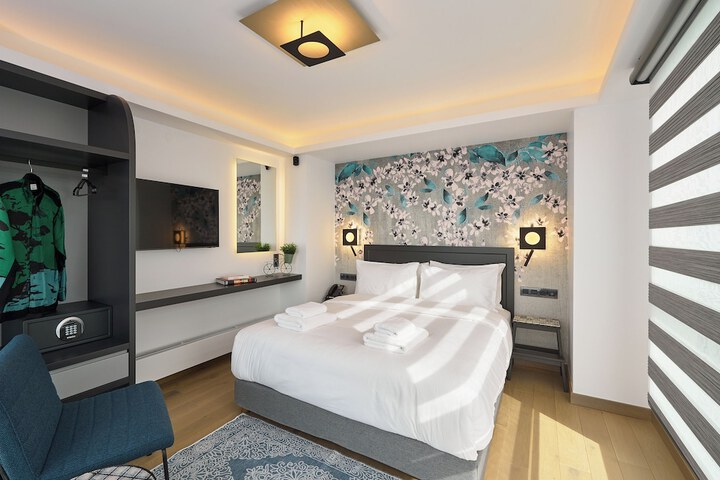 Room 13 of 113