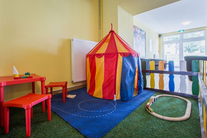 Childrens Activities 22 of 32