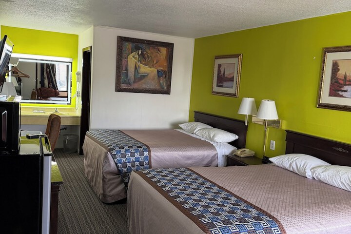 Room 10 of 39