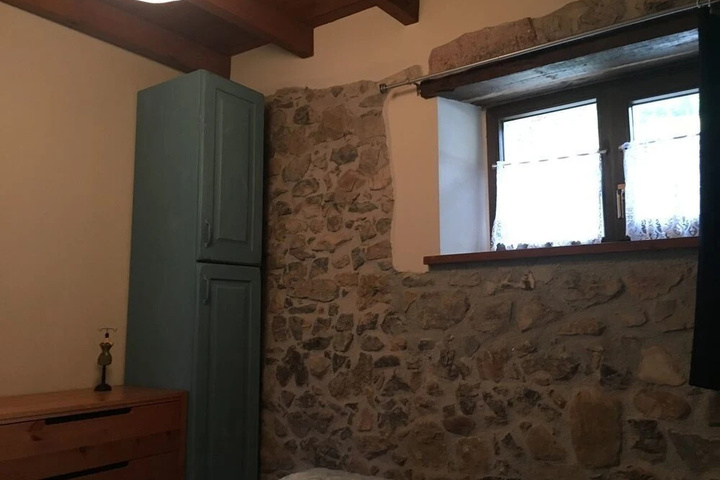 Room 2 of 21