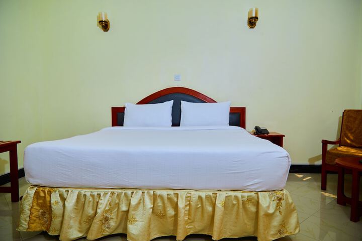 Room 10 of 31