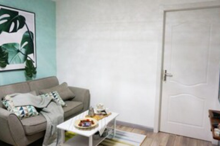 Room 2 of 12