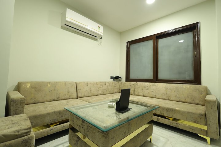 Room 18 of 27