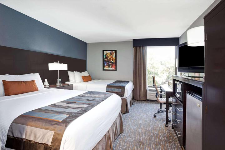 2 Queen Beds (1 of 2)