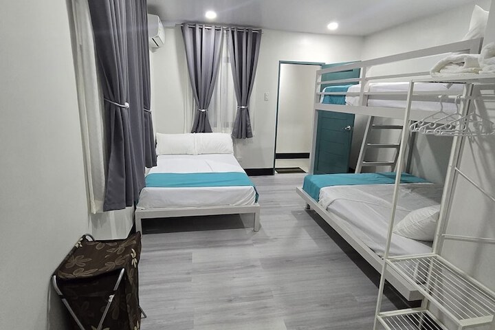 Room 6 of 26
