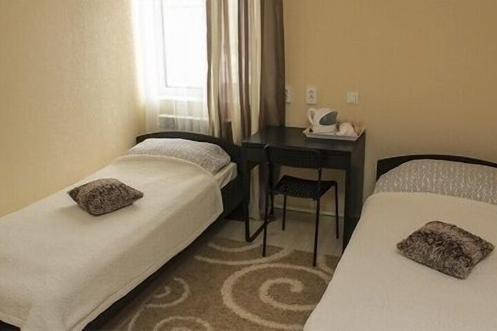 Room 15 of 37