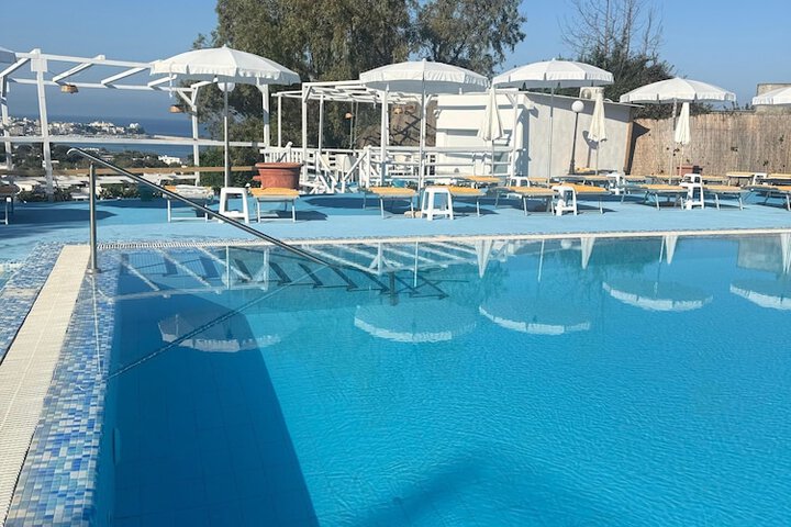 Pool 42 of 81