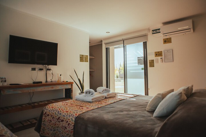 Room 2 of 43