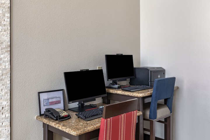 Business Center 36 of 38