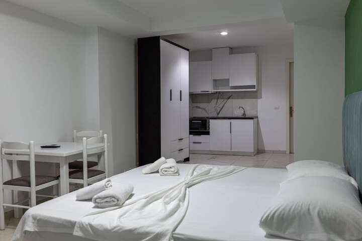 Room 9 of 131