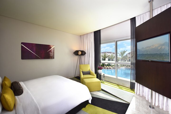 Room 14 of 180