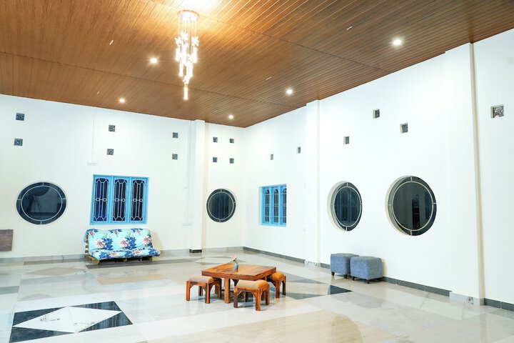 Room 3 of 53