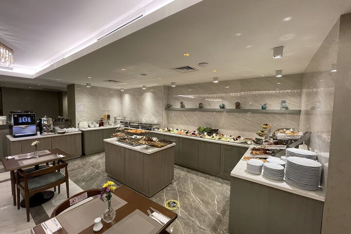 Breakfast buffet