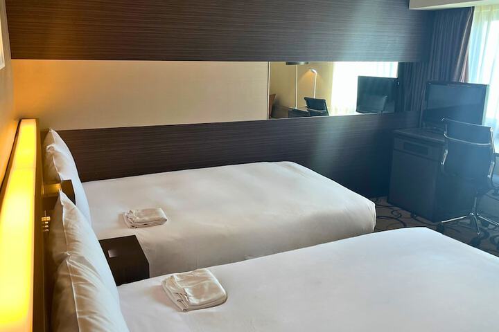Room 10 of 92