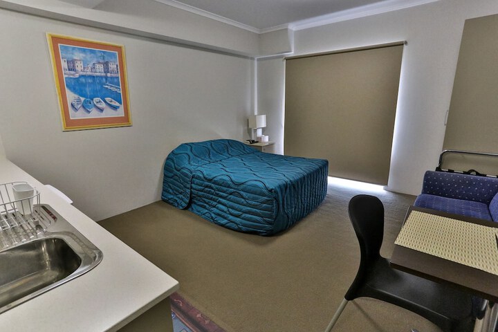 Room 5 of 30