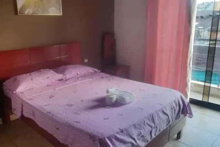 Room 8 of 19