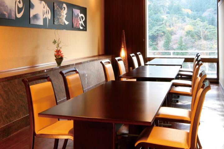 Dining Photos