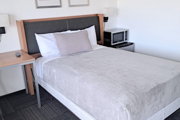 Executive 2 Double Beds (22 of 25)