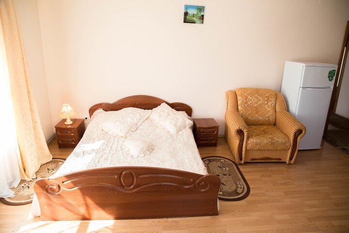 Room 3 of 44