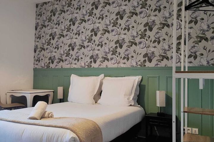 Room 3 of 17
