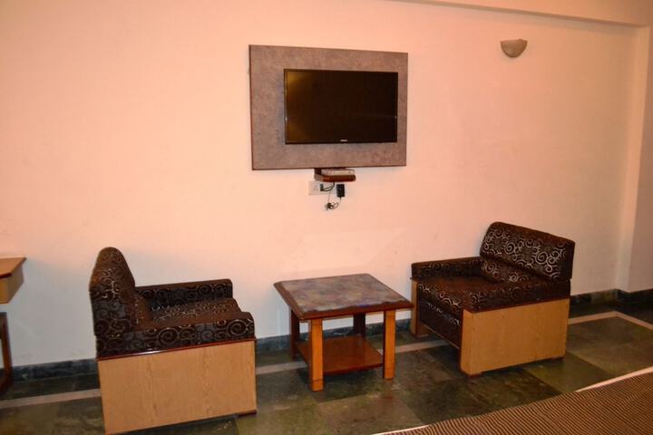 Room 65 of 103