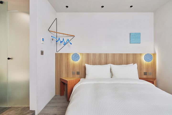 Room 12 of 95